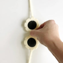 Load image into Gallery viewer, Flower Flexible Frame Sunglasses