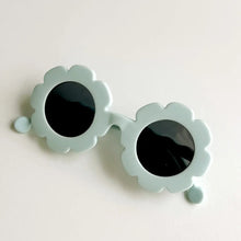 Load image into Gallery viewer, Flower Flexible Frame Sunglasses