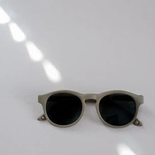 Load image into Gallery viewer, Flexible Frame Sunglasses